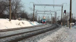 ЭП1М-687 с поездом Москва — Нальчик