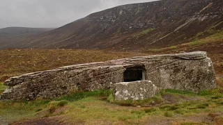 Dwarfie Stane, Scotland