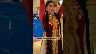 Pretty Xinjiang Girl dance #chinesedance #urumqi #uyghurdance #xinjiang #chinashorts
