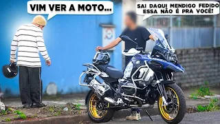 FUI DE MENDIGO COMPRAR A MOTO NOVA BMW 1250