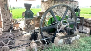 Amazing Starting Of Desi Old Diesel Engine Running with Floor Mill | Old Black Ruston Hornsby Engine