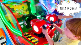 АТАКА НА ЗОМБИ. ИГРУШЕЧНЫЕ АВТОМАТЫ ДЛЯ ДЕТЕЙ. GAMELAND FOR KIDS.