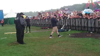 Tom Zanetti smashing s2s festival, who gives a f about the rain!!!