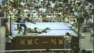 WWC: Carlos Colón vs. Stan Hansen - Bullrope Match (1987)