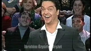 Muzip şovmen Mehmet Ali Erbil, Beyaz'a Cenabet mi geldin! diye soruyor :) Çarkıfelek - 2002 Yılbaşı