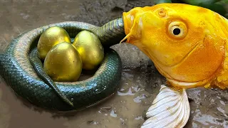 Stop Motion ASMR - This is terrifying Huge Gold Fish Eats Snake Trap Primitive Cooking Cuckoo