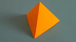 How to make a three-dimensional triangle of paper / a pyramid of paper