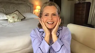 Facial massage techniques and wellbeing treats | Liz Earle Wellbeing