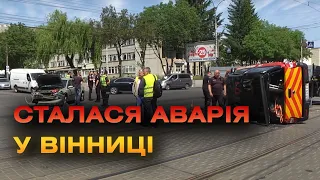 У Вінниці автівка рятувальників зіткнулась з легковиком