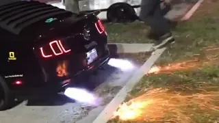 Ford Mustan Roush - Dragon huge exhaust fire