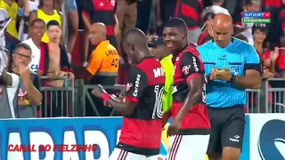 VINÍCIUS JUNIOR NO PASSINHO DOS MALOKAS😂😎