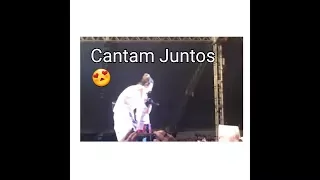 Luan Santana recebe fã mirim em palco (Fofura)