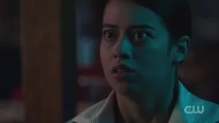 Roswell New Mexico 3x01 - Wyatt Confronts Rosa
