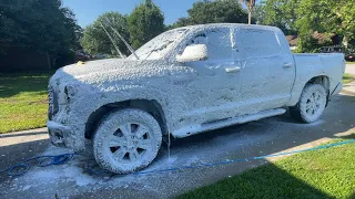 Quick snow foam wash Tundra