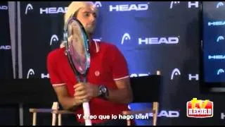 Djokovic imita a Sharapova !!!