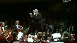 Berlioz: "Symphonie Fantastique": 2nd Mvt.- Leonard Bernstein