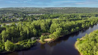 Прибрежный, зеленый поселок возле Волги. Пролетелся над ул. Звёздной, волжскими протоками и Волгой.