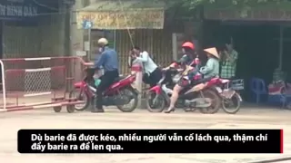 Tái mặt vì tàu hỏa lao đến vẫn cố sang đường