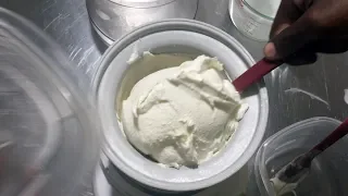 How to make Creamy Vanilla Ice Cream (no eggs)