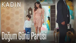 Doğum günü partisi - Kadın