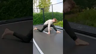 Schafft es Tom ALLE TURN-TRICKS NACHZUMACHEN? 🤓 #turnen #trampolin #funny #challenge