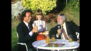 JULIO IGLESIAS 33 años - LIVE 1.981 Chile TV  ( with RAY CONNIFF )