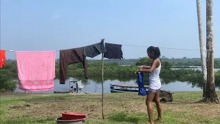 SIMPLE LIFE INSIDE THE BRAZILIAN AMAZON/FAR FROM CURRENT MODERNITY.