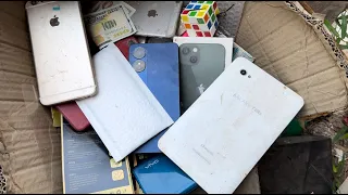 Restoring Abandoned Destroyed Phone, Found a lot of broken phones and more Oppo A17