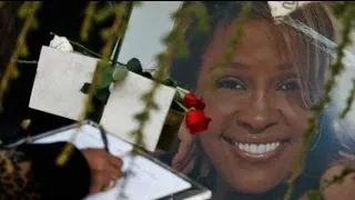 Anonymes et stars réunis pour les obséques de Whitney Houston