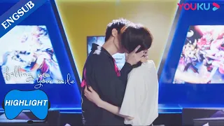 Ai Jia stops Jin Yang's speaking with a kiss | Falling Into Your Smile | YOUKU