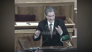 Debate në Parlament për ngritjen e komisionit Rama, replikat Nano-Berisha - (3 Mars 2003)