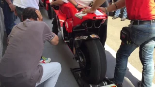 Engine start Ducati Desmosedici MotoGp Troy Bayliss instagram @illeone70