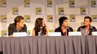 Comic-Con 2010 - Vampire Diaries - Paul & Ian