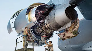 How the US Air Force Repairs the Engines of its Largest Aircraft Ever Built ?