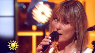 CajsaStina Åkerström & Jack Vreesvijk - Vår sång - Nyhetsmorgon (TV4)