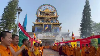 དཔལ་ཡུལ་བསྟན་པའི་མངའ་བདག་༧སྐྱབས་རྗེ་ཀརྨ་སྐུ་ཆེན་རིན་པོ་ཆེ་མཆོག་ཕེབས་བསུ་ཞུ་སྐབས།