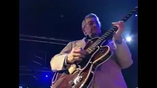 Scotty Moore - Paris - au 287 Rock'n'roll café en 2001