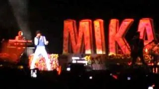 Orange Summer Party Mamaia 2010 - Mika - Relax, Take It Easy.AVI