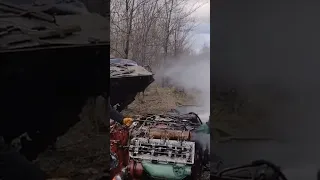 Українські фахівці ремонтують двигун до БМП-2 в польових умовах