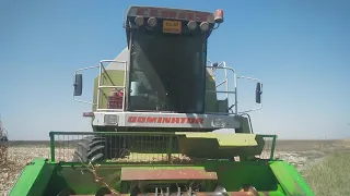 prezentare combina claas dominator 98 classic si heder porumb oros