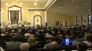 Hundreds gather for Bishop McFadden's funeral mass