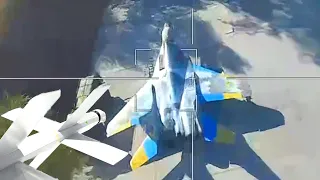 Первый удар дрона Ланцет в самолет МиГ-29 Украины