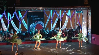 Ukrainian folk dance: Obvyvaty