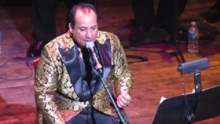 Rahat Fateh Ali Khan singing O Re Piya Live (Aaja Nachle)