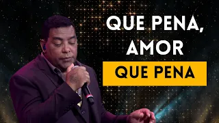 Raça Negra cantando sucesso: "É Tarde Demais"