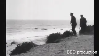 Charlie Chaplin runaway police chase scene.