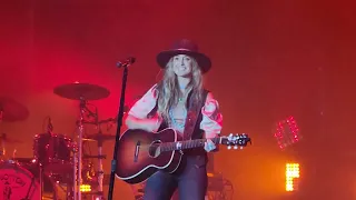 Lainey Wilson live at the West Virginia State Fair  Those Boots " has to stop show for a big fight