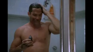 Lois and Clark HD Clip: Clark's shower is interrupted
