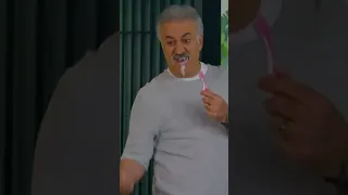 Haluk Dişlerini Sol Eliyle Fırçalıyor 😂 - Çocuklar Duymasın #shorts