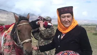 Wakhi and Tajik elders meet in china